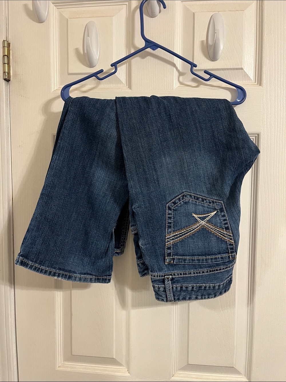 Cinch Ada Indigo Straight Leg Jeans with Contrast Pocket Stitching
